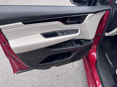 Used 2025 Honda Odyssey Touring image 15