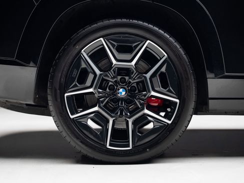 Used 2023 BMW XM w/ M Driver's Package AWD/4WD image 40