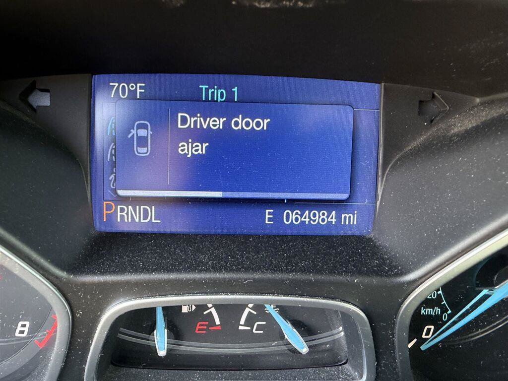 Used 2014 Ford Focus SE w/ SE Winter Package FWD image 8