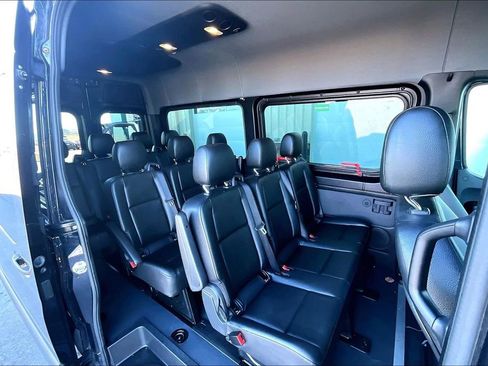 Used 2023 Mercedes-Benz Sprinter 2500 image 28