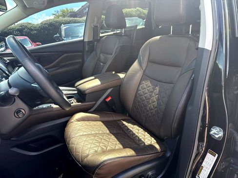 Used 2020 Nissan Murano Platinum w/ Cargo Package FWD image 8