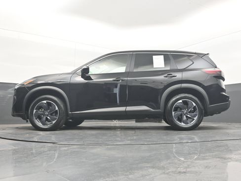 Used 2025 Nissan Rogue SV FWD image 30
