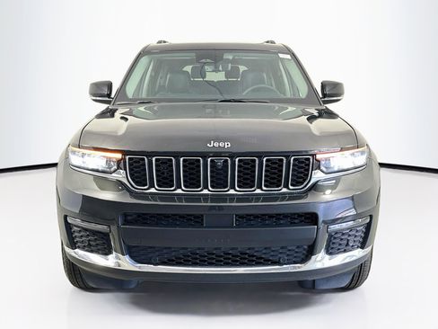 Used 2024 Jeep Grand Cherokee L Limited w/ Luxury Tech Group II image 2