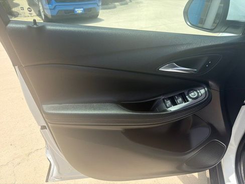 Used 2024 Buick Encore GX Sport Touring FWD image 4
