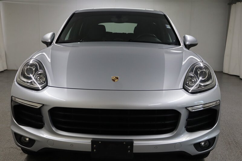 Used 2016 Porsche Cayenne AWD/4WD image 2