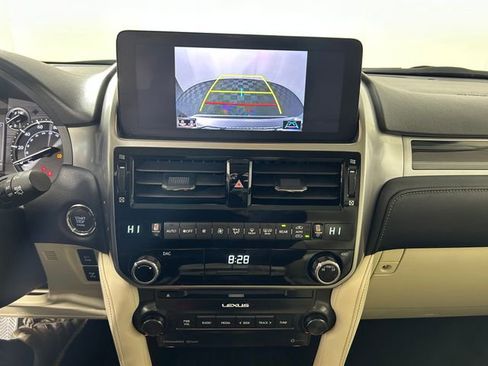 Used 2023 Lexus GX 460 Premium w/ Premium Package image 23