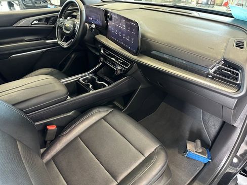 Used 2026 Chevrolet Traverse LT image 34