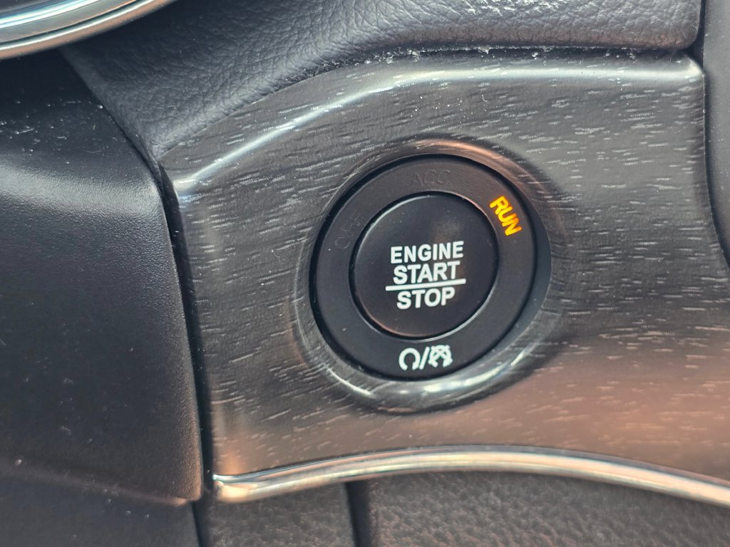 Used 2018 Jeep Grand Cherokee Limited AWD/4WD image 35
