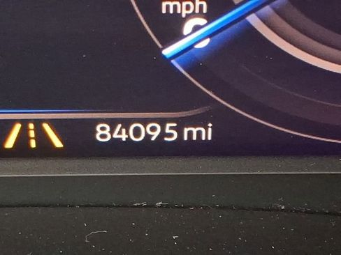 Used 2019 Volkswagen Atlas SEL Premium image 20