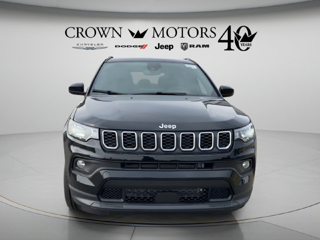 Used 2026 Jeep Compass Latitude AWD/4WD image 2