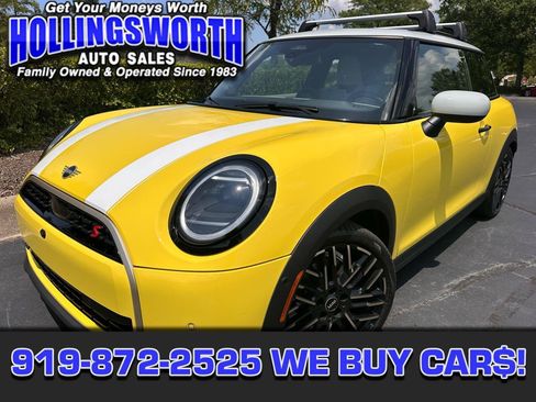 Used 2025 MINI Cooper S FWD image 1