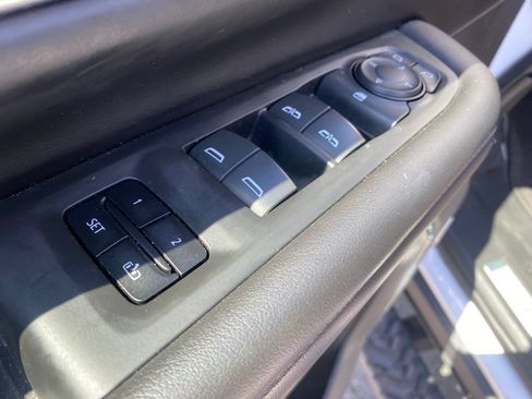 Used 2023 Chevrolet Tahoe Z71 AWD/4WD image 13