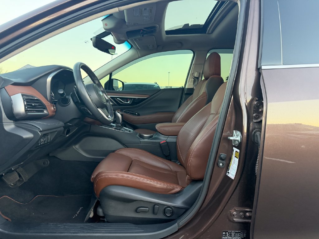 Used 2022 Subaru Outback Touring XT AWD/4WD image 5