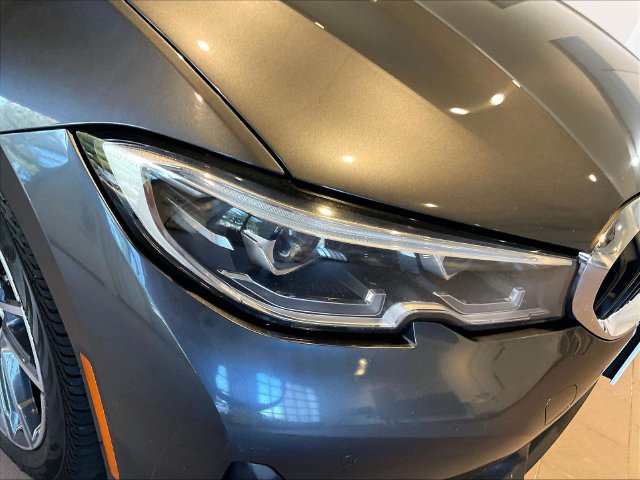 Used 2019 BMW 330i xDrive Sedan AWD/4WD image 10