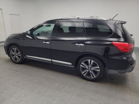 Used 2017 Nissan Pathfinder Platinum FWD image 3