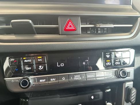 Certified 2024 Kia Seltos SX w/ SX Sunroof Package AWD/4WD image 19
