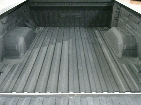 Used 2023 GMC Sierra 1500 SLT w/ SLT Premium Plus Package AWD/4WD image 95