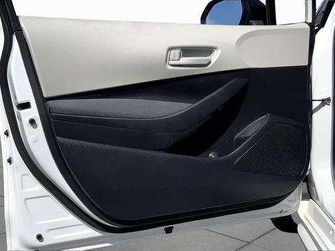Used 2023 Toyota Corolla LE FWD image 21