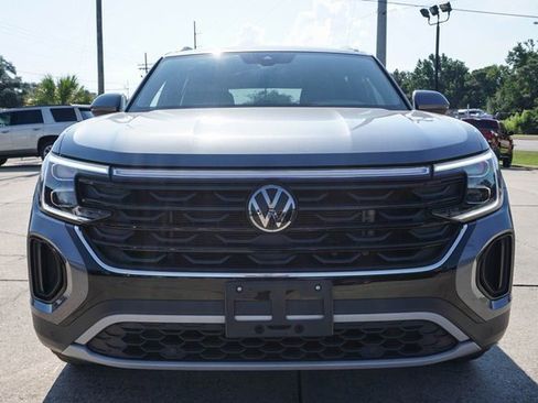 Used 2024 Volkswagen Atlas Cross Sport SE image 12