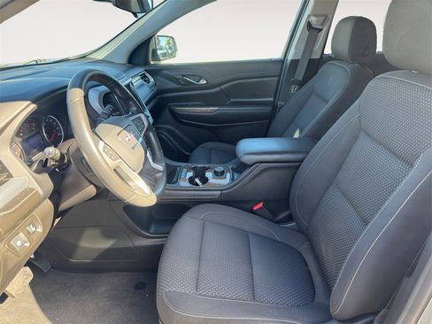 Used 2022 GMC Acadia SLE image 9