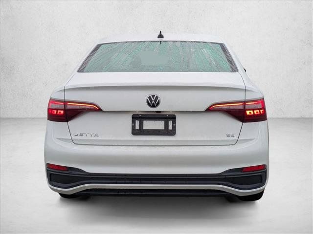 Used 2024 Volkswagen Jetta SE w/ Panoramic Sunroof Package FWD image 6