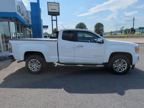 Used 2016 GMC Canyon SLT w/ Driver Alert Package AWD/4WD image 2