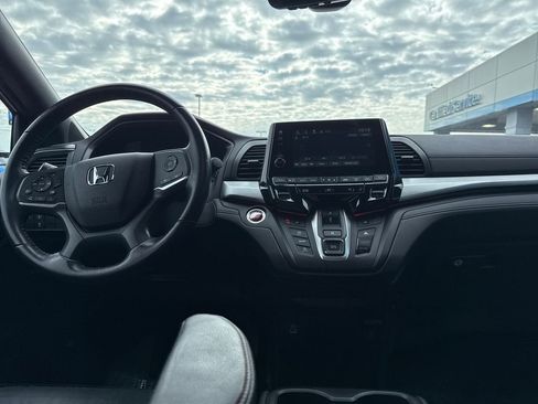 Used 2024 Honda Odyssey Sport image 15