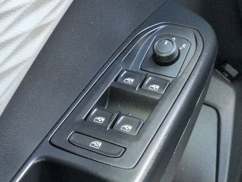 Used 2023 Volkswagen Taos S FWD image 22