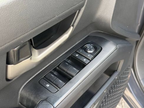 Used 2025 Toyota Tacoma TRD Sport AWD/4WD image 14