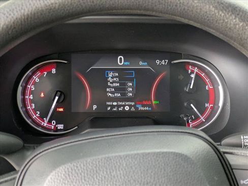 Used 2023 Toyota RAV4 XLE w/ Convenience Package FWD image 11