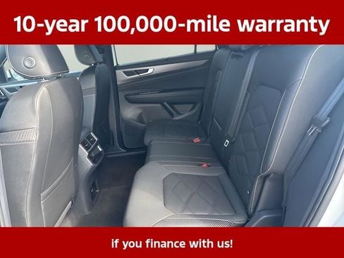 Used 2025 Volkswagen Atlas Cross Sport SE AWD/4WD image 29