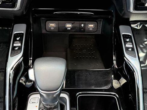 Used 2023 Kia Sorento SX Prestige image 31