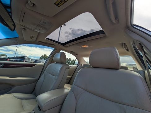 Used 2004 Lexus ES 330 FWD image 15