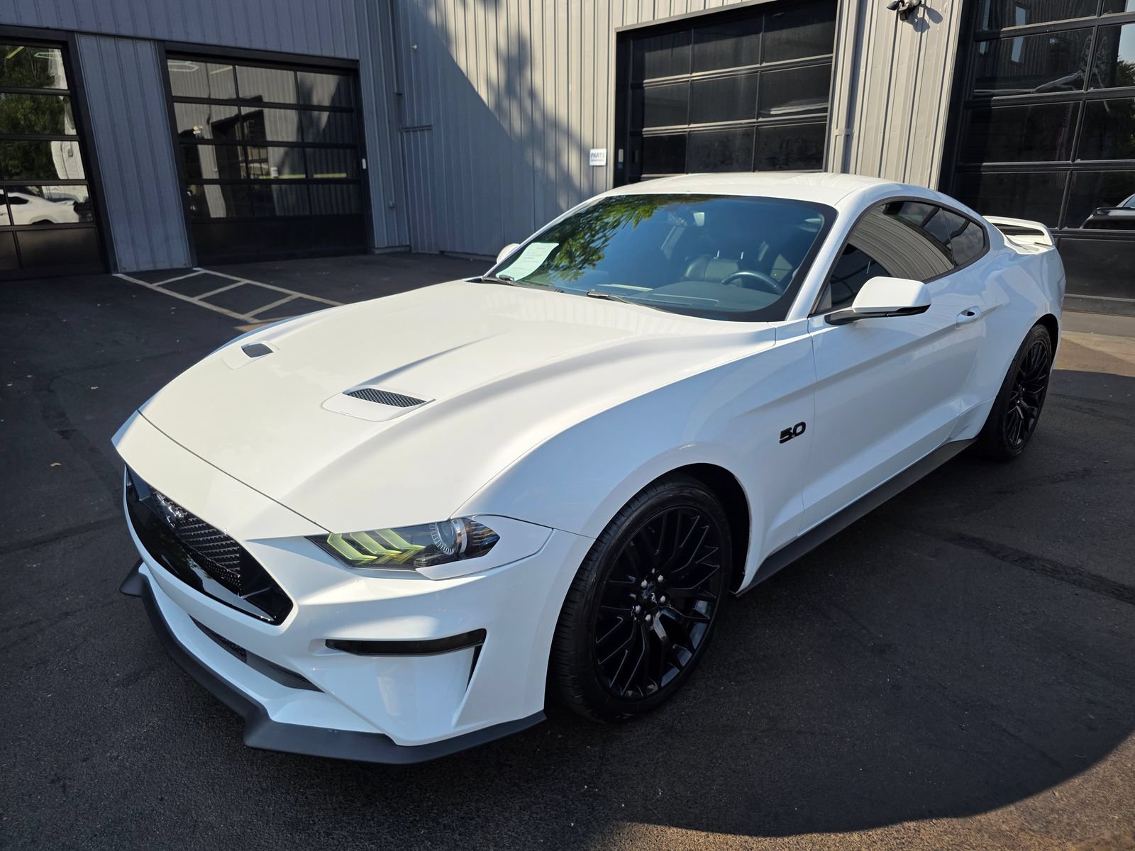 Used 2018 Ford Mustang GT Premium w/ GT Performance Package RWD image 47