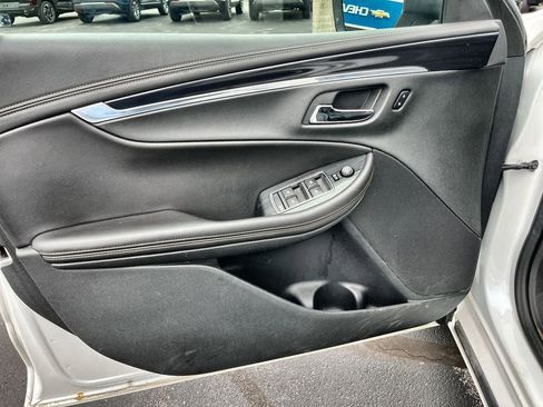 Used 2016 Chevrolet Impala LT w/ Convenience Package FWD image 20