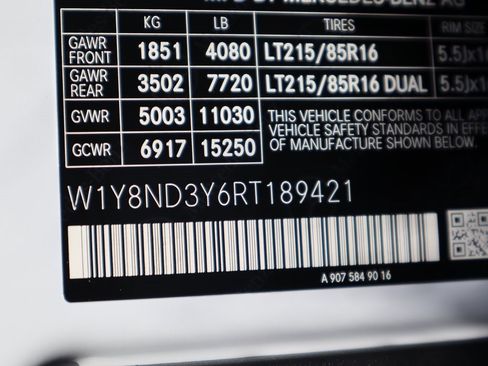 Used 2024 Mercedes-Benz Sprinter 3500 image 37