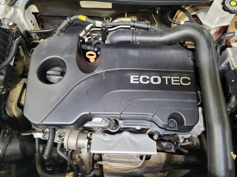 Used 2020 Chevrolet Equinox LS w/ LS Convenience Package image 30