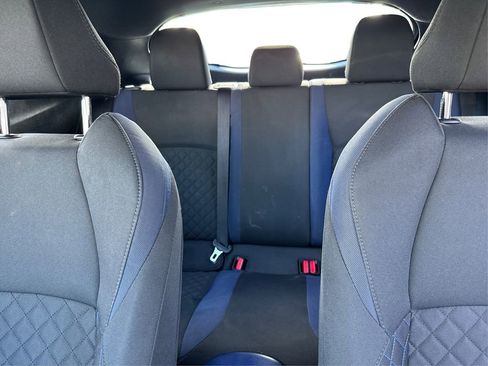 Used 2022 Toyota C-HR XLE image 18