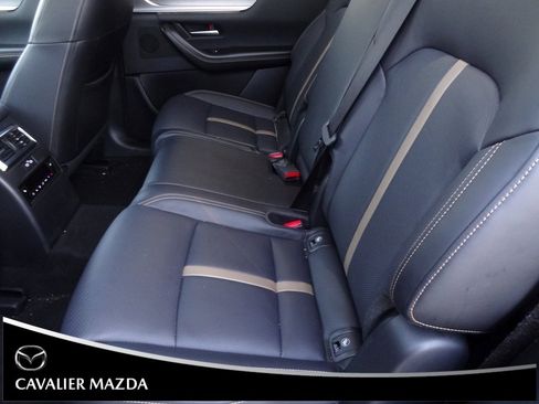 Certified 2025 MAZDA CX-70 3.3 Turbo S w/ Premium Package image 12