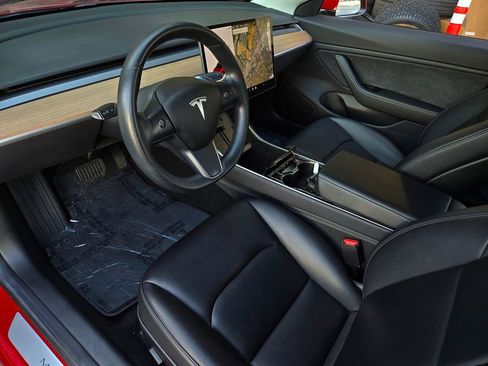 Used 2018 Tesla Model 3 Long Range image 9