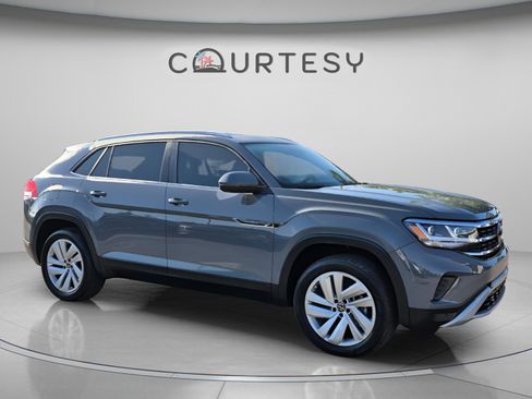 Used 2022 Volkswagen Atlas Cross Sport SE FWD image 7