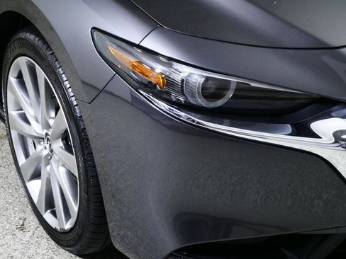 Used 2020 MAZDA MAZDA3 AWD Sedan w/ Premium Package image 16