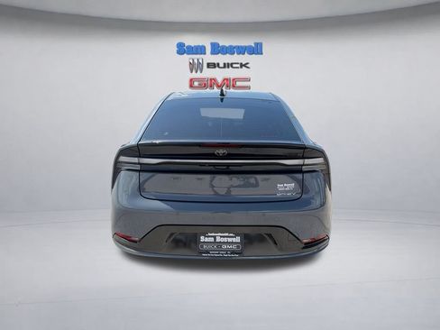 Used 2026 Toyota Prius Plug-In Hybrid FWD image 8