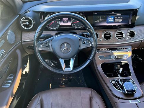 Used 2018 Mercedes-Benz E 300 E 300 image 6