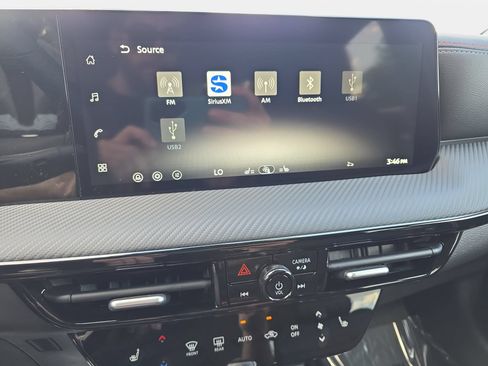 New 2026 Nissan Kicks SR w/ Cold Weather Package FWD image 21