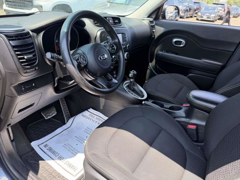 Used 2015 Kia Soul + FWD image 11