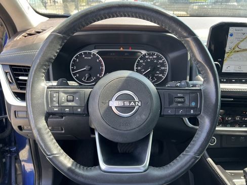 Used 2023 Nissan Rogue SL w/ SL Premium Package FWD image 6