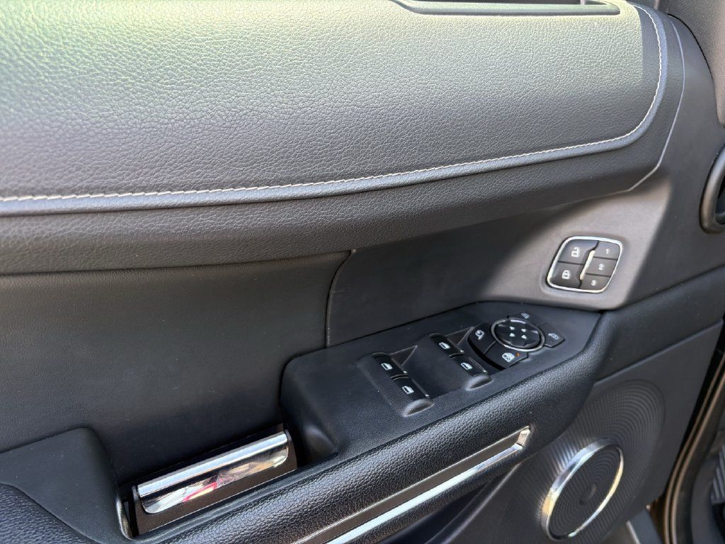 Used 2022 Ford Expedition Max XLT RWD image 11