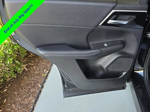 Used 2024 Mitsubishi Outlander SE Black Edition AWD/4WD image 39