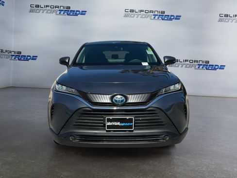 Used 2021 Toyota Venza LE w/ Carpet Mat Package (TMS) AWD/4WD image 2